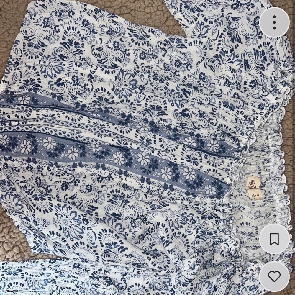 Girl’s Hollister Off the shoulder top